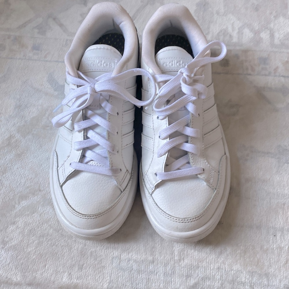 White Adidas, tennis shoes